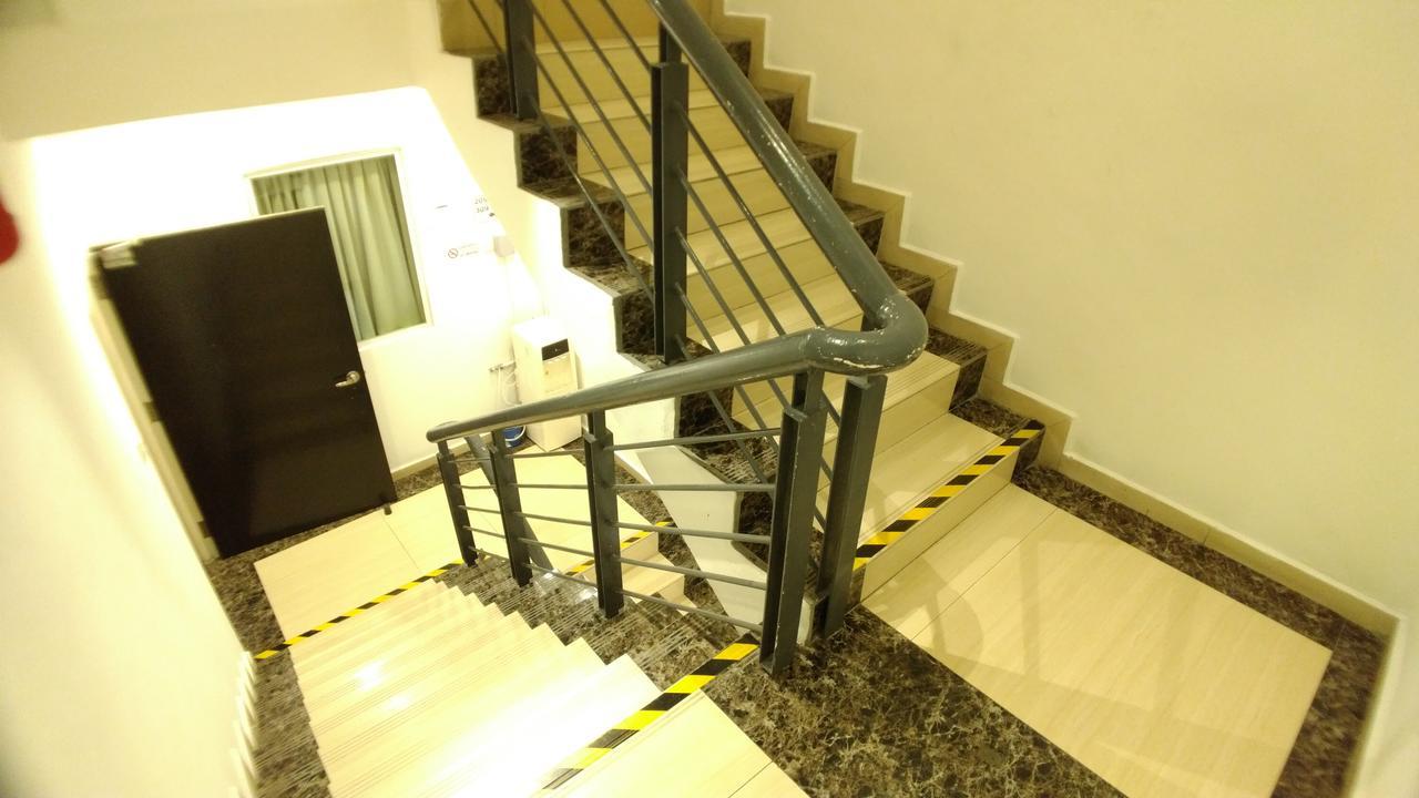 Apple 1 Hotel Budget Gelugor Dış mekan fotoğraf